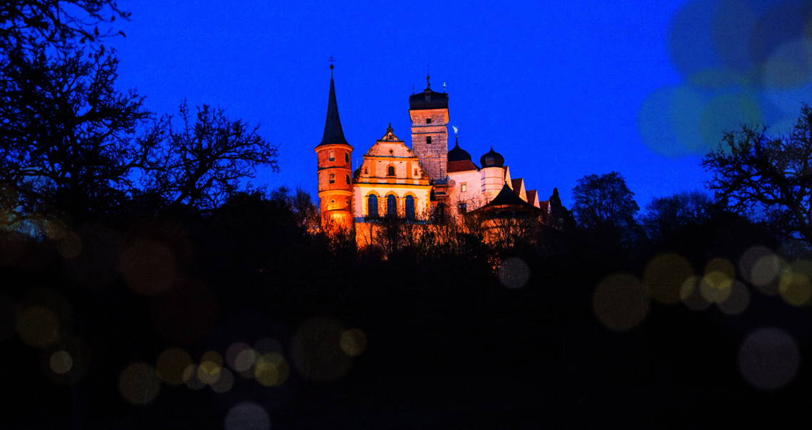 Schloss Schwarzenberg bei Nacht, beleuchtet